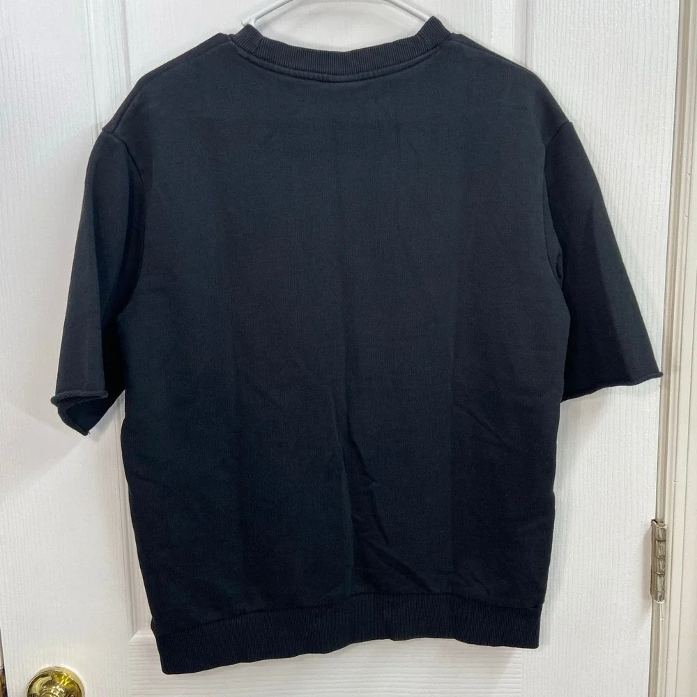 H&M black thick knit short sleeve Crewcut decal 100% cotton relaxed casual shirt